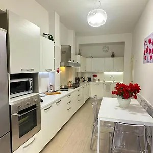  Apartment Modern River House Italien